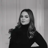 Mit Sinah Edhofer startet die Podcast-Sonderstaffel „Das Kind - eine Zumutung“. Sie ist Mutter und versteht trotzdem Frauen, die nein zu Kindern sagen.