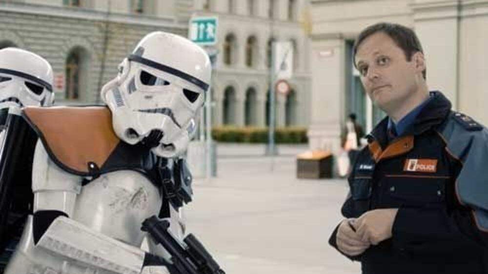 Polizisten amüsieren mit &quot;Star Wars&quot;-Video