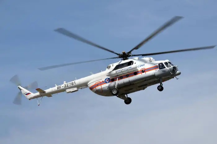 Russia Emergencies Ministry Drills 8696303 01.06.2024 A Mil Mi-8 helicopter flies over the sky during the demonstrative drills at the Noginsk Rescue Center polygon, in Noginsk, Moscow region, Russia. The large-scale demonstration training is uniting Russian rescuers and firefighters, along with colleagues from BRICS member states. Ilya Pitalev / Sputnik Noginsk Moscow region Russia PUBLICATIONxINxGERxSUIxAUTxESTxLTUxLATxNORxSWExDENxNEDxPOLxUKxONLY Copyright: xIlyaxPitalevx