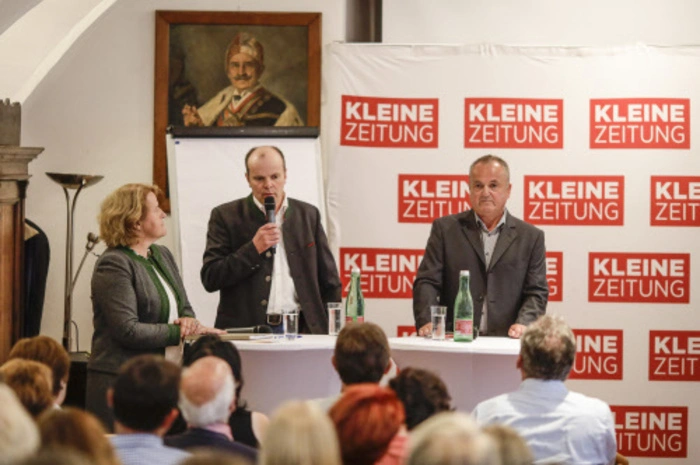 Und so wurden Meinungen und Ansichten kundgetan ...