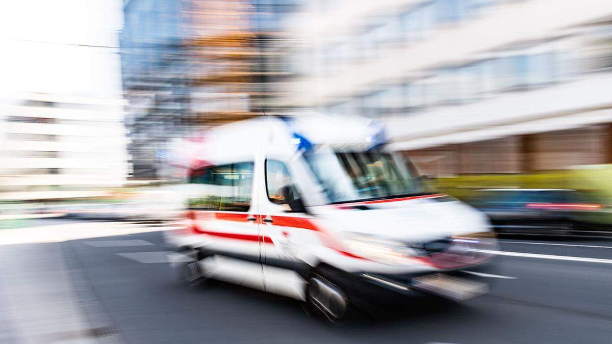 Die Rettungskräfte konnten nur noch den Tod des Burschen feststellen