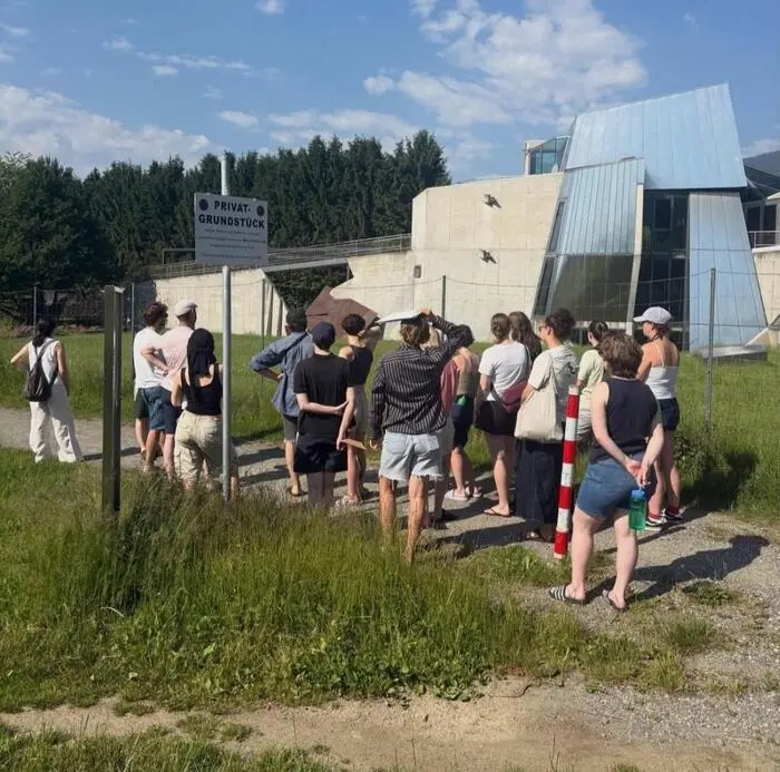 Studierende machten sich ein Bild von der Steinhauswiese