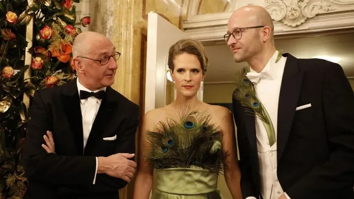 Die Gastgeber: Hausherrin Nora Schmid mit Organisator Bernd Pürcher (rechts) und art + event Geschäftsführer Wolfgang Hülbig (links)