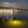 Im Wörthersee leuchtet ein Weihnachtsbaum