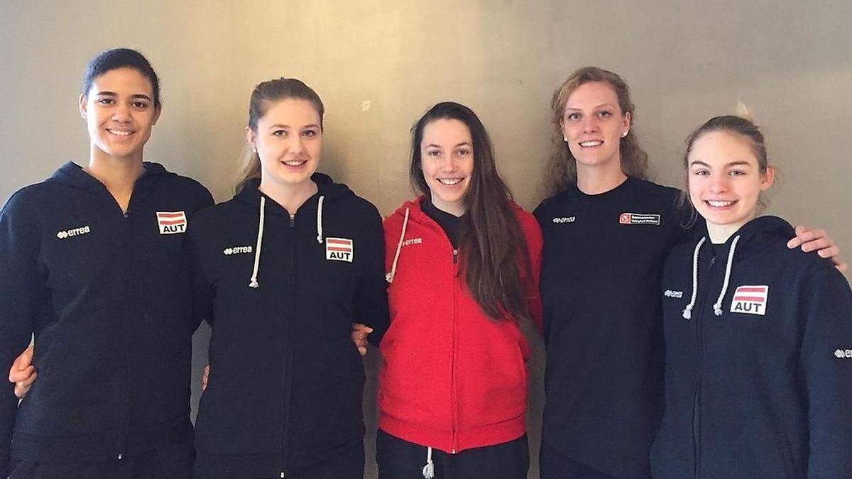 Fünf  Kärntnerinnen sind im Damen-Nationalteam: Noemi Oiwoh, Katharina Holzer, Anna Bajde, Sabrina Müller und Maria Epure (v.l.n.r.)