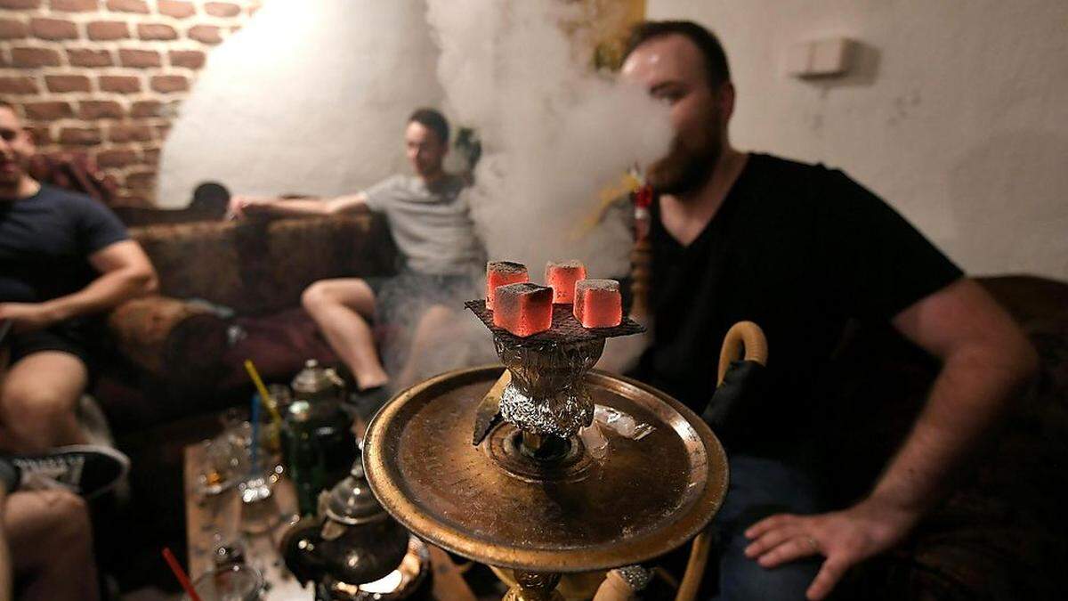 Shisha-Bar-Betreiber und -Fans veranstalteten am Freitag eine Demo.