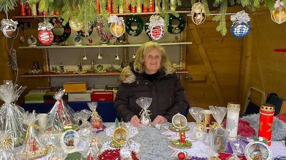 Am Markt mit adventlichem Ambiente vertreten: Elisabeth Koschitz