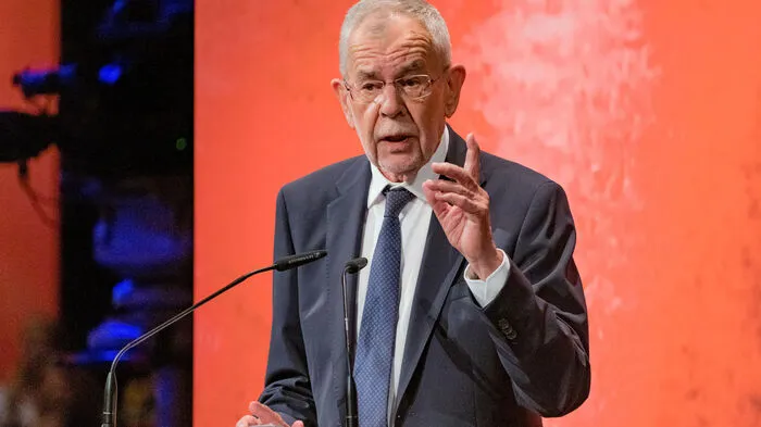 "Wir sind nicht Putins Vasallen." - Bundespräsident Alexander Van der Bellen will nicht vor der Moskauer Gaspolitik in die Knie gehen.