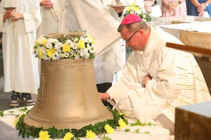 Die neue Glocke trägt den Namen „Johannes-Glocke“.