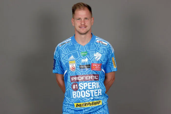 Rückennummer: 21 Position: Torwart Alter: 33