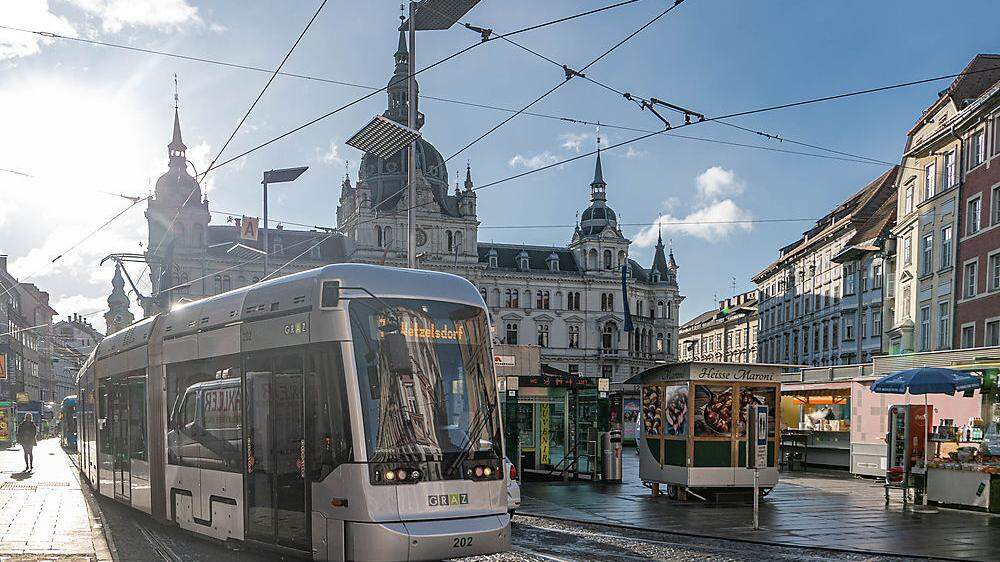 Im Grazer Rathaus hat die millionenschwere Bestellung neuer  Straßenbahnen oberste Priorität