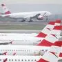 ABD0060_20240301 - SCHWECHAT - ÖSTERREICH: Heute, Freitag, 1. März 2024, fand eine AUA-Betriebsversammlung des Betriebsrates Bord und der Gewerkschaft statt. Im Bild abgestellte AUA-Maschinen am Flughafen Wien-Schwechat. - FOTO: APA/ROBERT JAEGER