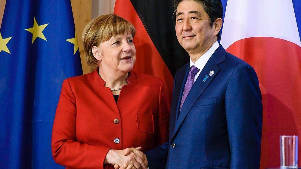 Merkel am Mittwochabend mit Japans Regierungschef Shinzo Abe in Berlin