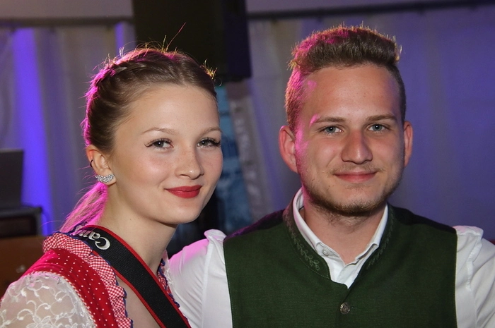 Klicken Sie sich durch die Fotos vom Landjugendfest "Spitzbuam und Lausmenscha" in Geistthal.
