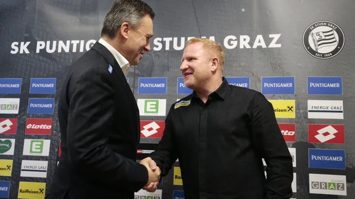 Am 7. Dezember 2017 wurde Heiko Vogel als neuer Trainer beim SK Sturm Graz vorgestellt.