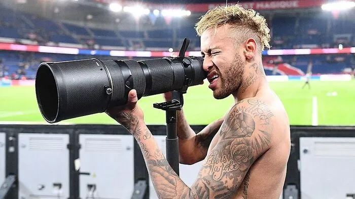 Neymar kann so gut gaberln wie der Weltmeister im Freestyle