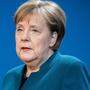 im Bundestag war Abstand halten angesagt Kanzlerin Angela Merkel blieb der Sitzung fern.
