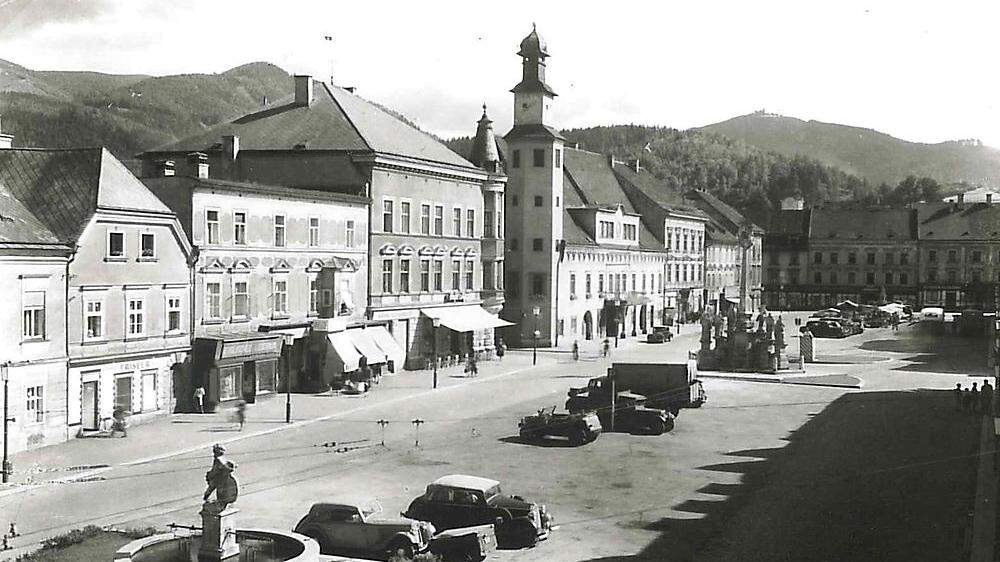 Der Leobener Hauptplatz um das Jahr 1950