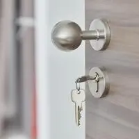 Der Mann konnte nicht aus der Wohnung flüchten