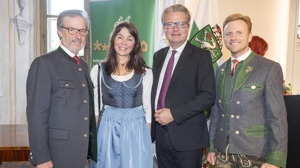 Roswitha Hafen und ihr Verein Präventionsteam Schultüte wurden vom Land Steiermark ausgezeichnet