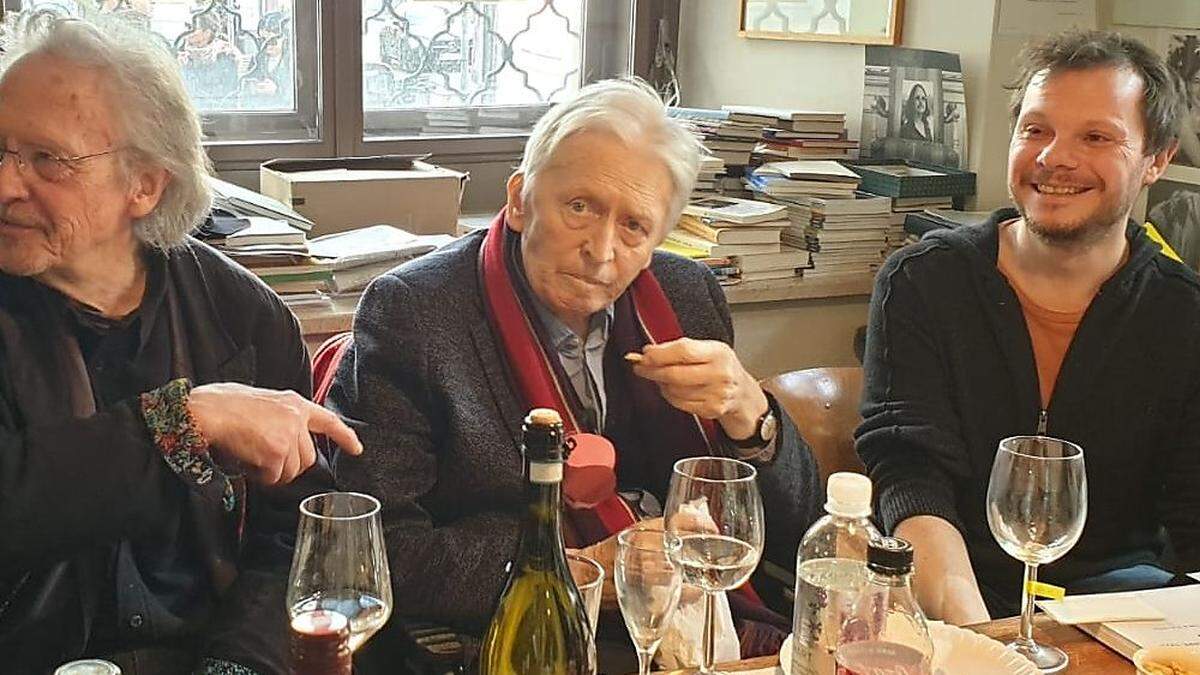 Der &quot;Dichtervater&quot; Alfred Kolleritsch - am Bild mit Peter Handke - starb im Alter von 89 Jahren