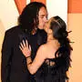 Cole Tucker und Vanessa Hudgens bei der Vanity Fair Oscar Party im März