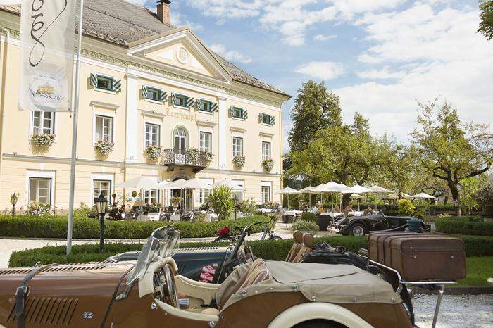 Wie im Film: Die Cabrio-Ausfahrt mit einem der klassischen Modelle vom Schloss Lerchenhof 