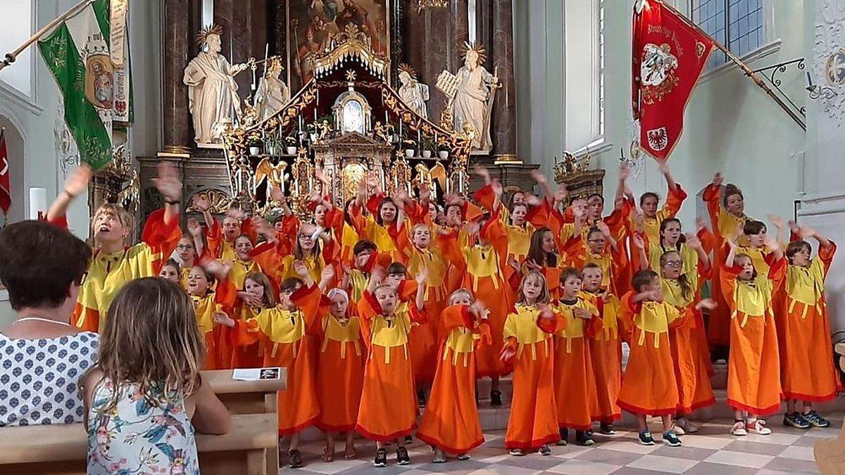 Die Kinder besuchten auch den Gottesdienst in Obertilliach