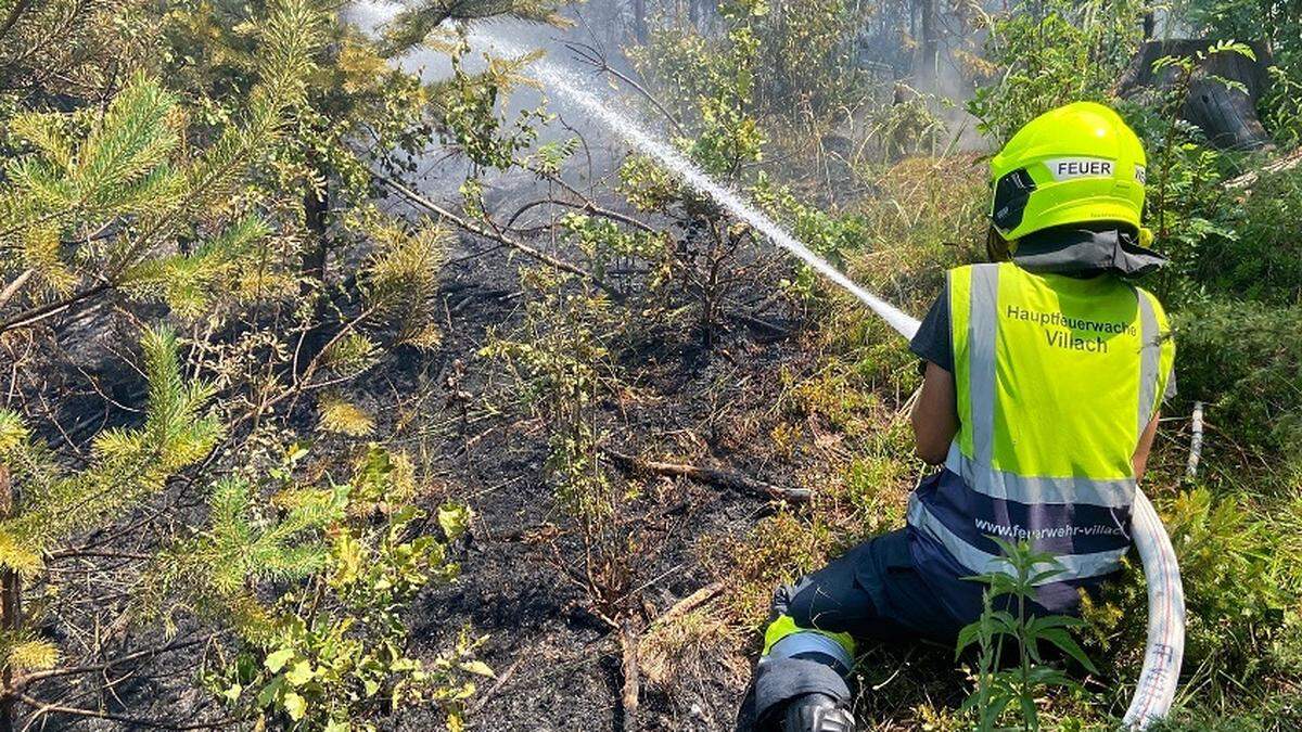 Die Hauptfeuerwache Villach und die FF Zauchen und Magdalen waren zuerst am Einsatzort