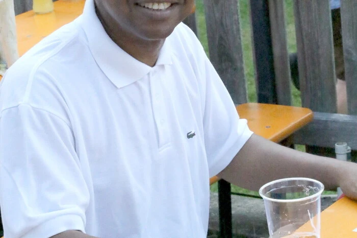 Im Seebad beim Konzert unter anderen gesichtet: Provisor Charles Ogbunambala (Foto), Krankenhaus der Barmherzigen Brüder St. Veit-Direktor Manfred Kraßnitzer, „Autohof“-Chef Martin Weberitsch, Amtsleiterin Walburga Fleischhacker, Medizinerin Sabine Kraßnitzer, Schulwart Martin Prettner, Glantaler Blasmusik-Urgestein Ferdinand Bodner, Filmprofi Anton Wieser sowie Bürgermeister Harald Jannach mit Stellvertreter Johann Anderwald. 