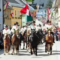Das Kranzelreiten in Weitensfeld ist ein Gurktaler Original