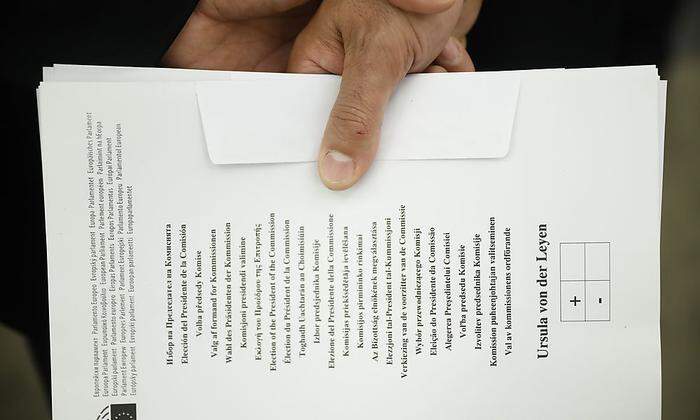 So schaut er aus: das ist der Stimmzettel, mit dessen Hilfe die historische Entscheidung getroffen wird