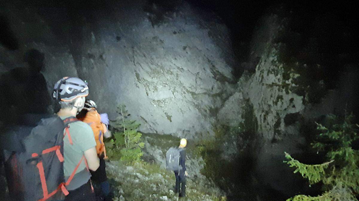 Die Bergrettung Tragöß konnte die Wanderer durch Lichtzeichen und Rufe lokalisieren