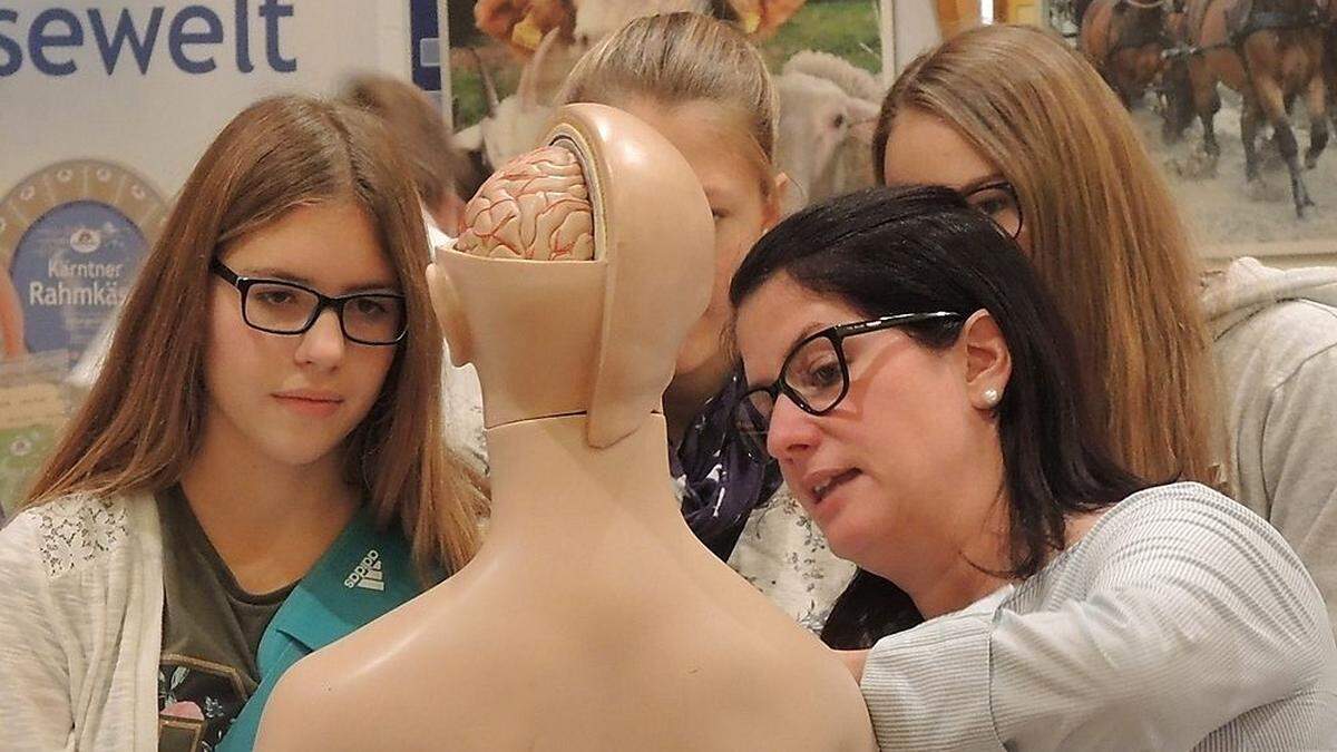 Auch die Schule für allgemeine Gesundheits- und Krankenpflege präsentierte sich in Feldkirchen 