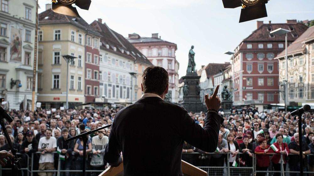 Zuletzt kam noch HC Strache zu FPÖ-Schlusskundgebungen auf den  Grazer Hauptplatz ...