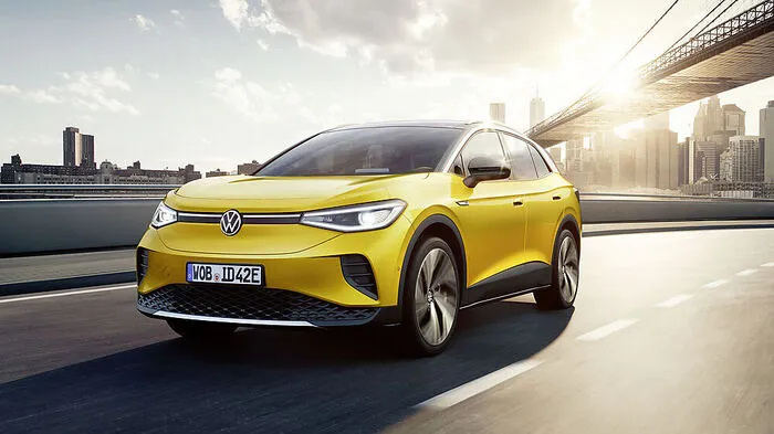 Volkswagen hat den ID.4, den ersten vollelektrischen SUV, präsentiert. Das Auto hat für den Konzern eine enorme Bedeutung: Es ist das erste elektrische Weltauto der Marke.