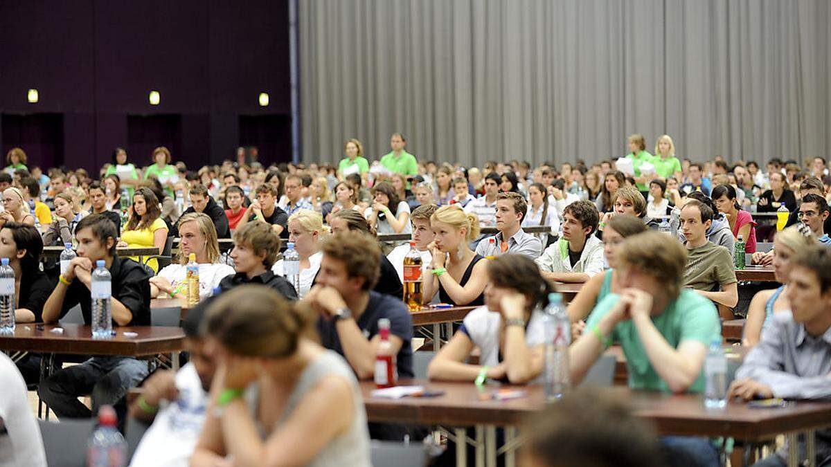 Jährliche Mediziner-Aufnahmetest in der Grazer Stadthalle