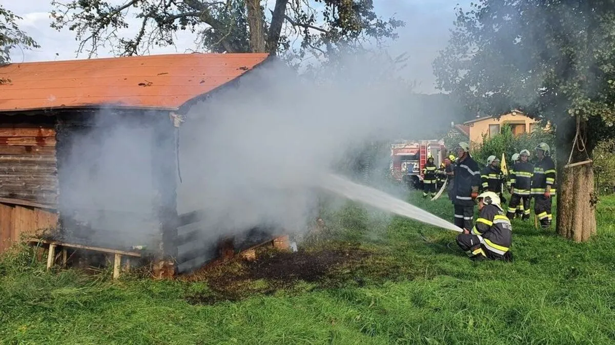 25 Feuerwehrkameraden standen im Löscheinsatz