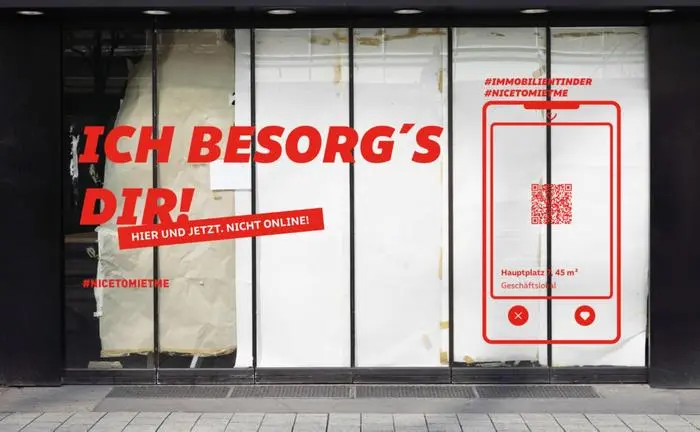 Die nächsten Schaufenster werden bald beklebt, provokative Sprüche sollen für Gesprächsstoff sorgen