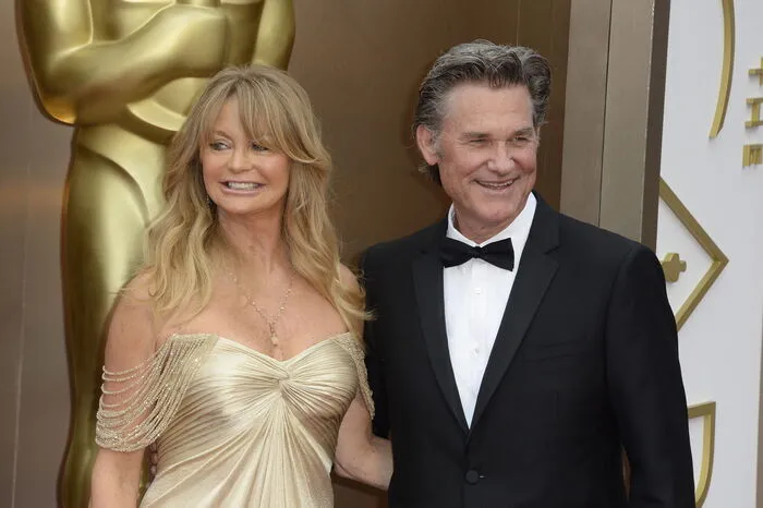 Hawn erschien übrigens ohne ihren Lebenspartner Kurt Russell, mit dem Goldie Hawn seit 1983 liiert ist.