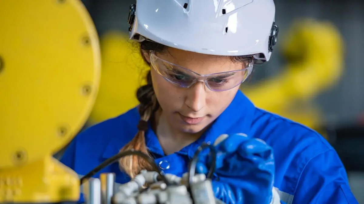 Ob auf der Baustelle, im Büro oder in der Produktionshalle, Arbeitsunfälle sind rechtlich abgesichert