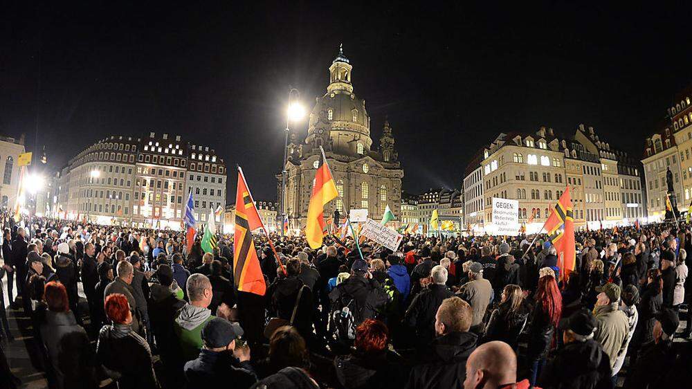 Pegida-Aufmarsch in Dresden: Nährboden für ausländerfeindliche Gewalt
