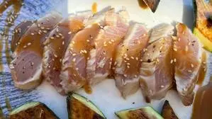 Feinstes Thunfisch-Tataki