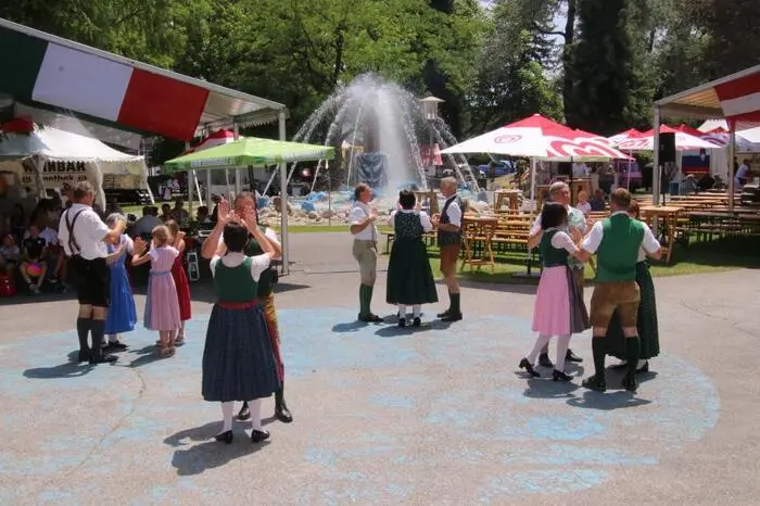 Auch am Sonntag, dem zweiten Tag des Bärnbacher Freundschaftsfestes, gab es herrlichen Sonnenschein und sommerliche Temperaturen. 