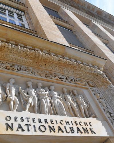 Die Oesterreichische Nationalbank bekommt ein neues Direktorium, Gouverneur Robert Holzmann scheidet altersbedingt aus