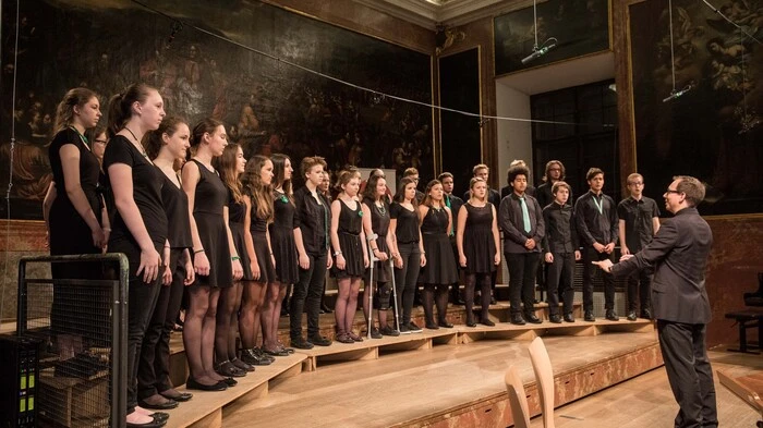 Sehr gut: Kammerchor des Musikgymnasiums Dreihackengasse Graz – Chorleiter: Thomas Perstling-Edlmair