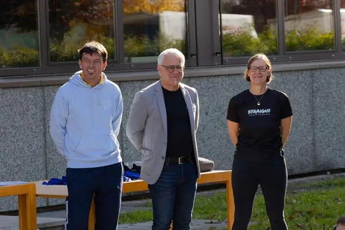 Die Direktoren der teilnehmenden Schulen zeigten sich beeindruckt vom Engagement ihrer Schülerinnen und Schüler und lobten die Veranstaltung als wichtigen sportlichen Fixpunkt im Schuljahr. 