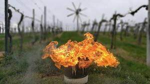 Im Weingut Wiedersilli setzt man auf brennende Öldosen
