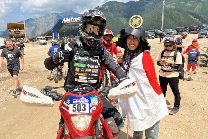 Fans und Fahrer aus der ganzen Welt sind seit Donnerstag am Erzberg, um beim Red Bull Erzbergrodeo mit dabei zu sein