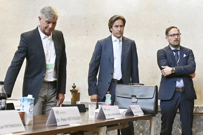Angeklagter Walter Meischberger, Angeklagter Karl Heinz Grasser, Anwalt Norbert Wess: Grasser und Meischberger waren einander einmal sehr verbunden, Meischberger war Grassers Trauzeuge